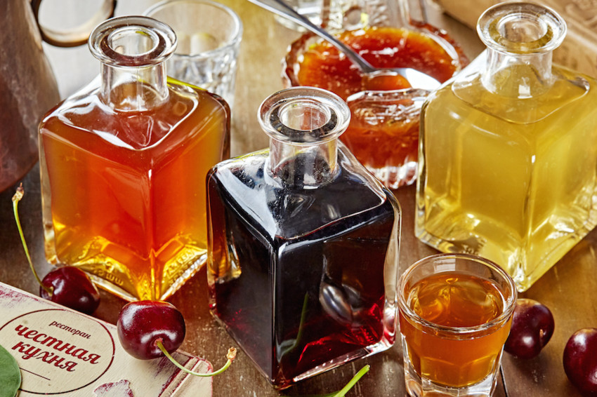 В меню домашних настоек числится 11 видов на разной основе – водке, виски, джине и роме. 