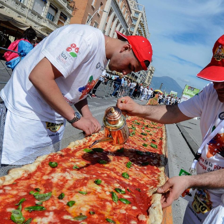 Niapoli Pizza Village. Фестиваль пиццы в Неаполе